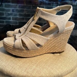 Michael Kors Damita Wedge zip up T-strap silhouette platform size 8.5